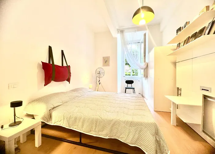 The Stylish At Ponte Milvio *
