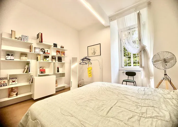 The Stylish At Ponte Milvio *