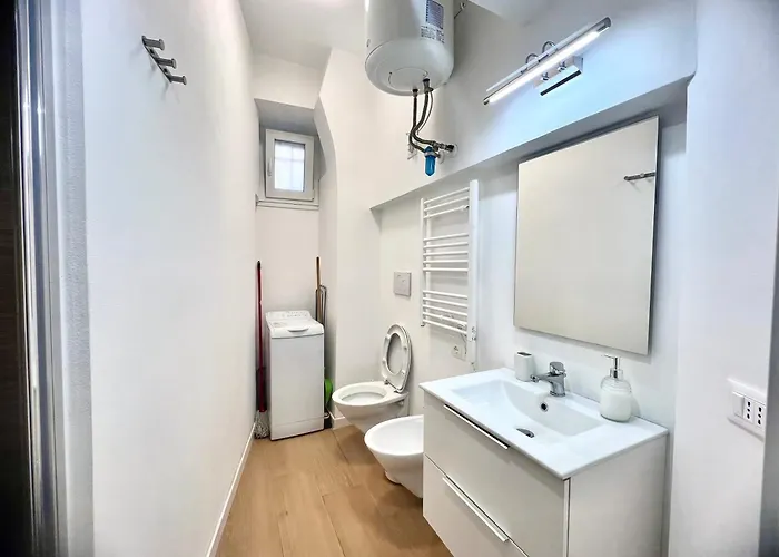 The Stylish At Ponte Milvio Apartment